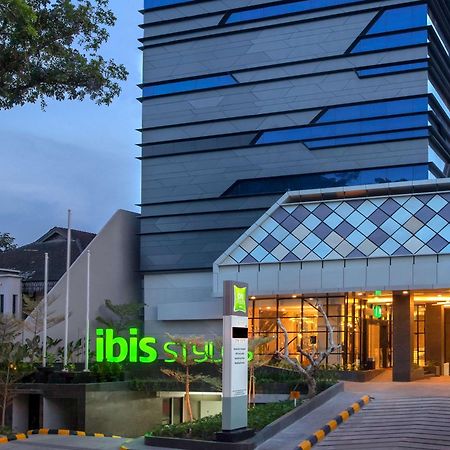 Ibis Styles Medan Pattimura Hotel Exterior photo